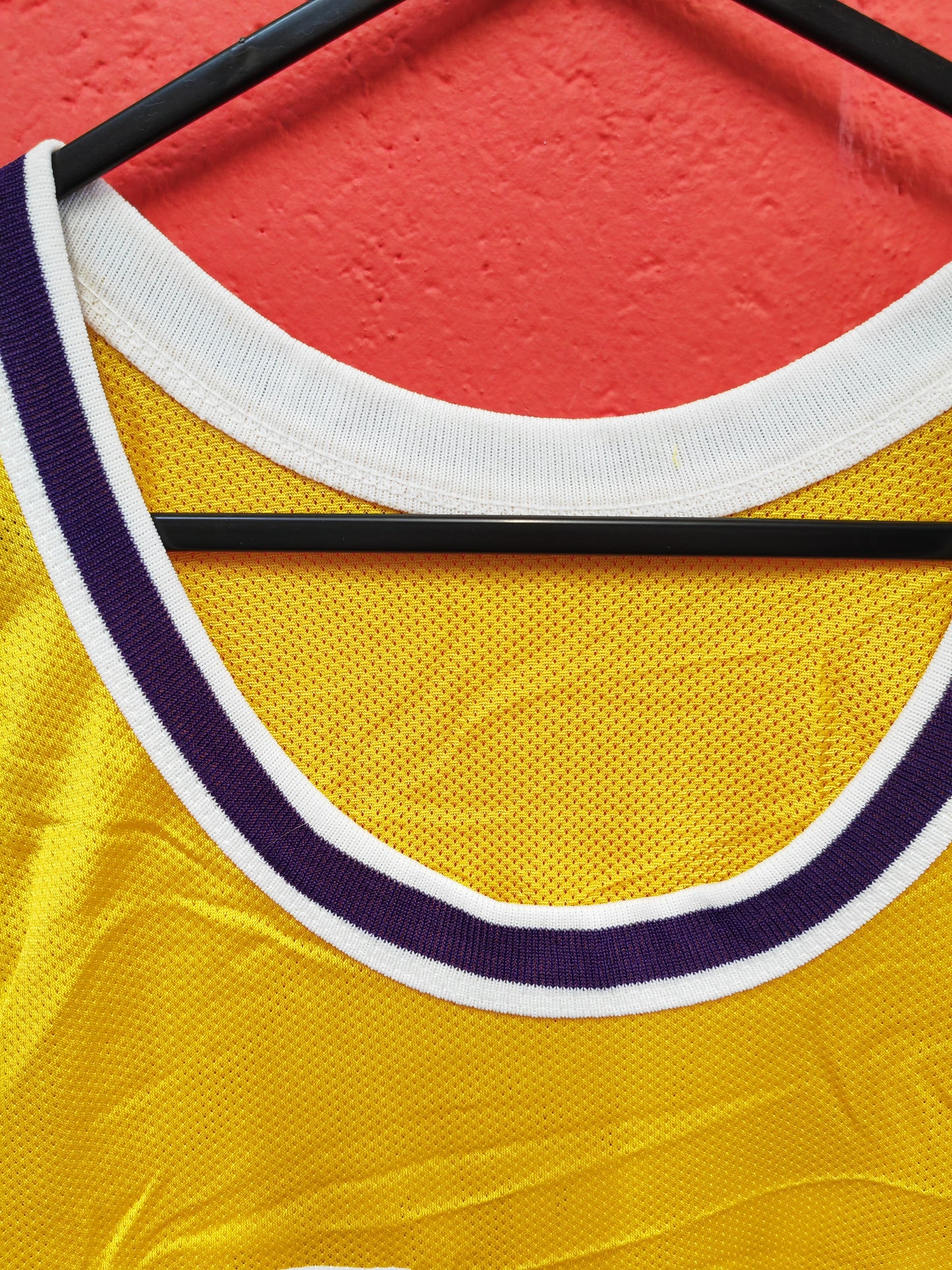 Champion Los Angeles Lakers NBA Jersey, #32 Johnson, Yellow, Size 44 M/L