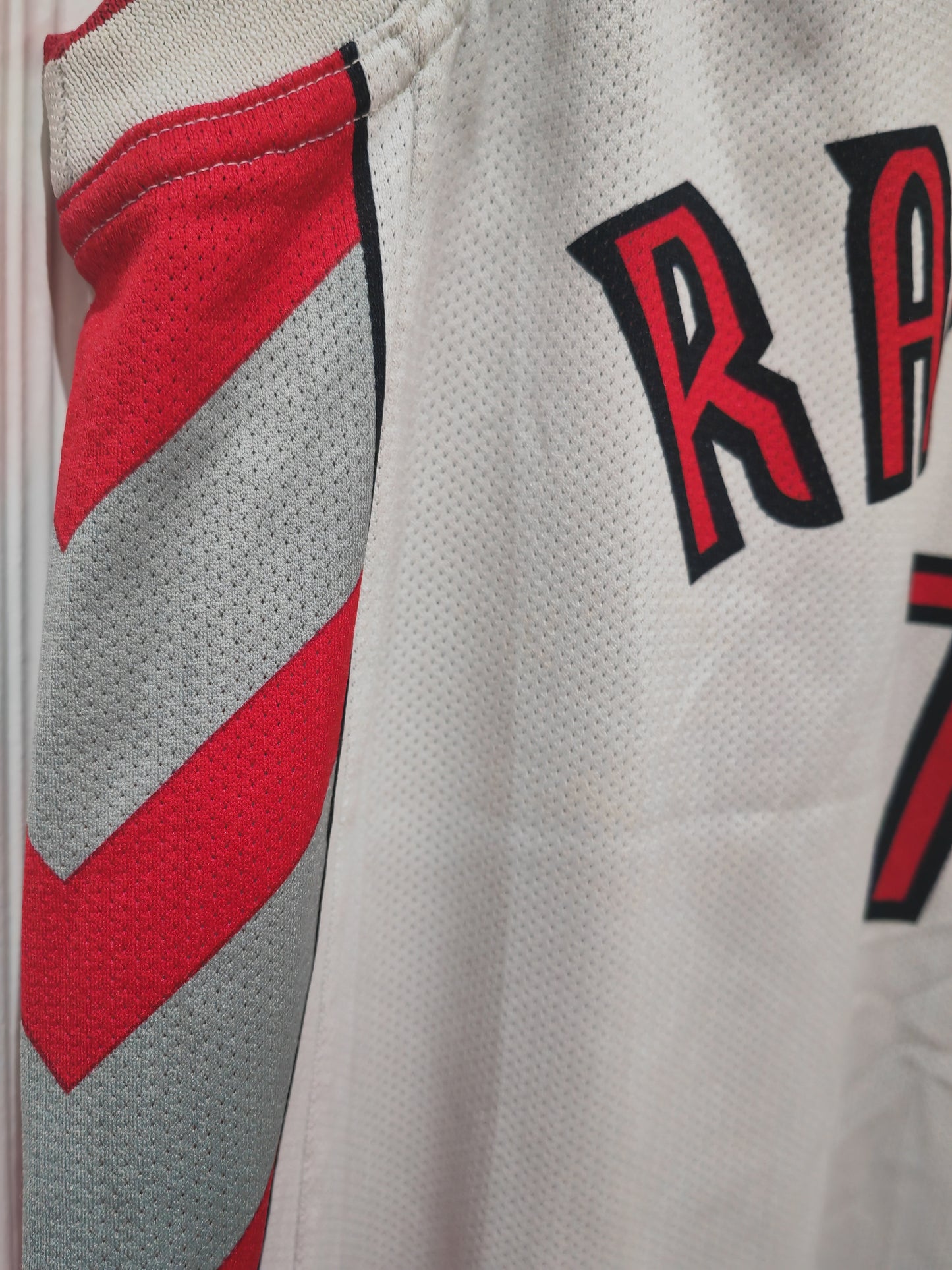 Champion Toronto Raptors NBA Jersey, #7 Bargnani, White, Size Large