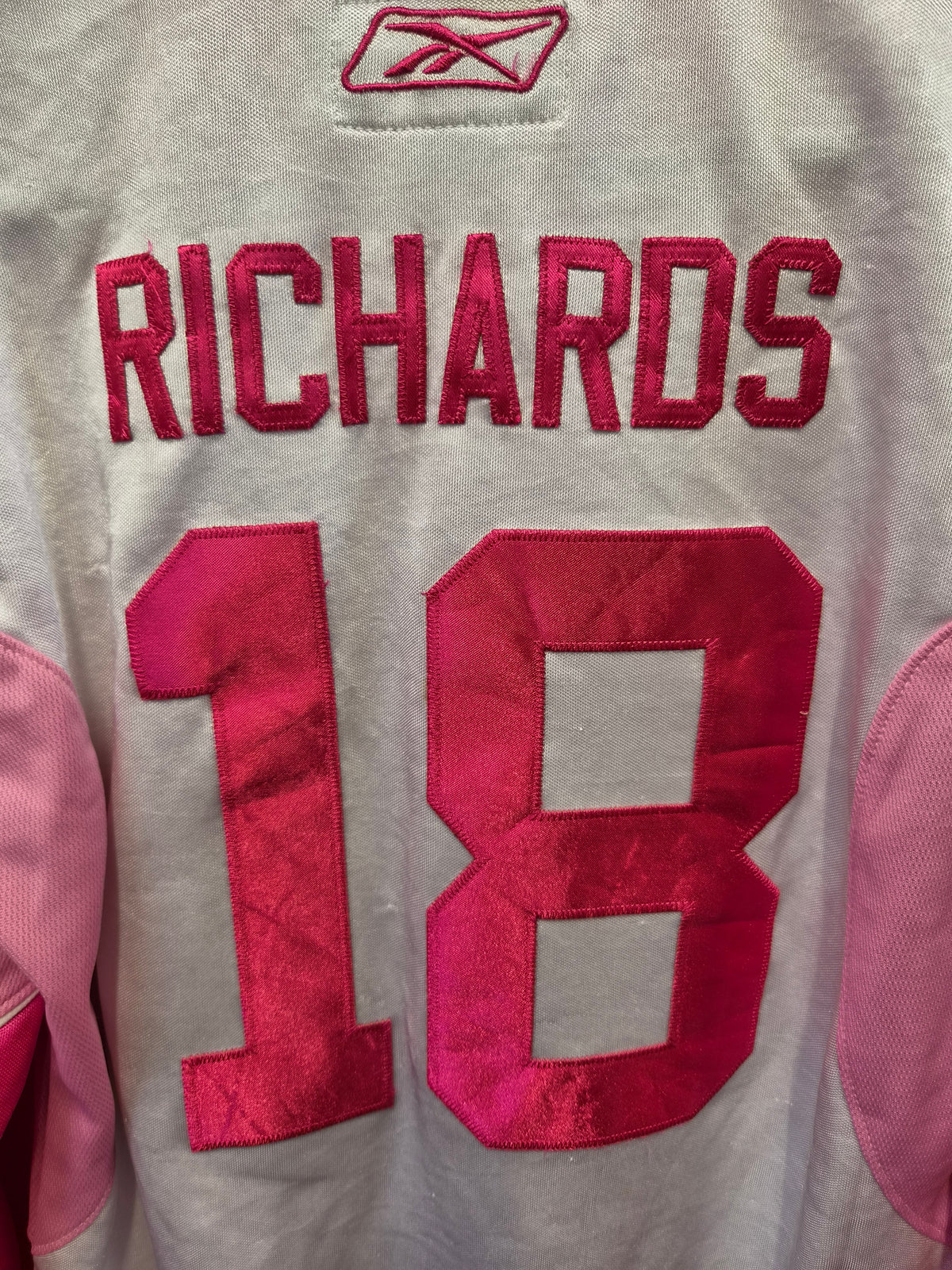 Women's Reebok Philadelphia Flyers NHL Jersey, #18 Richards, White/Pink, Size Small