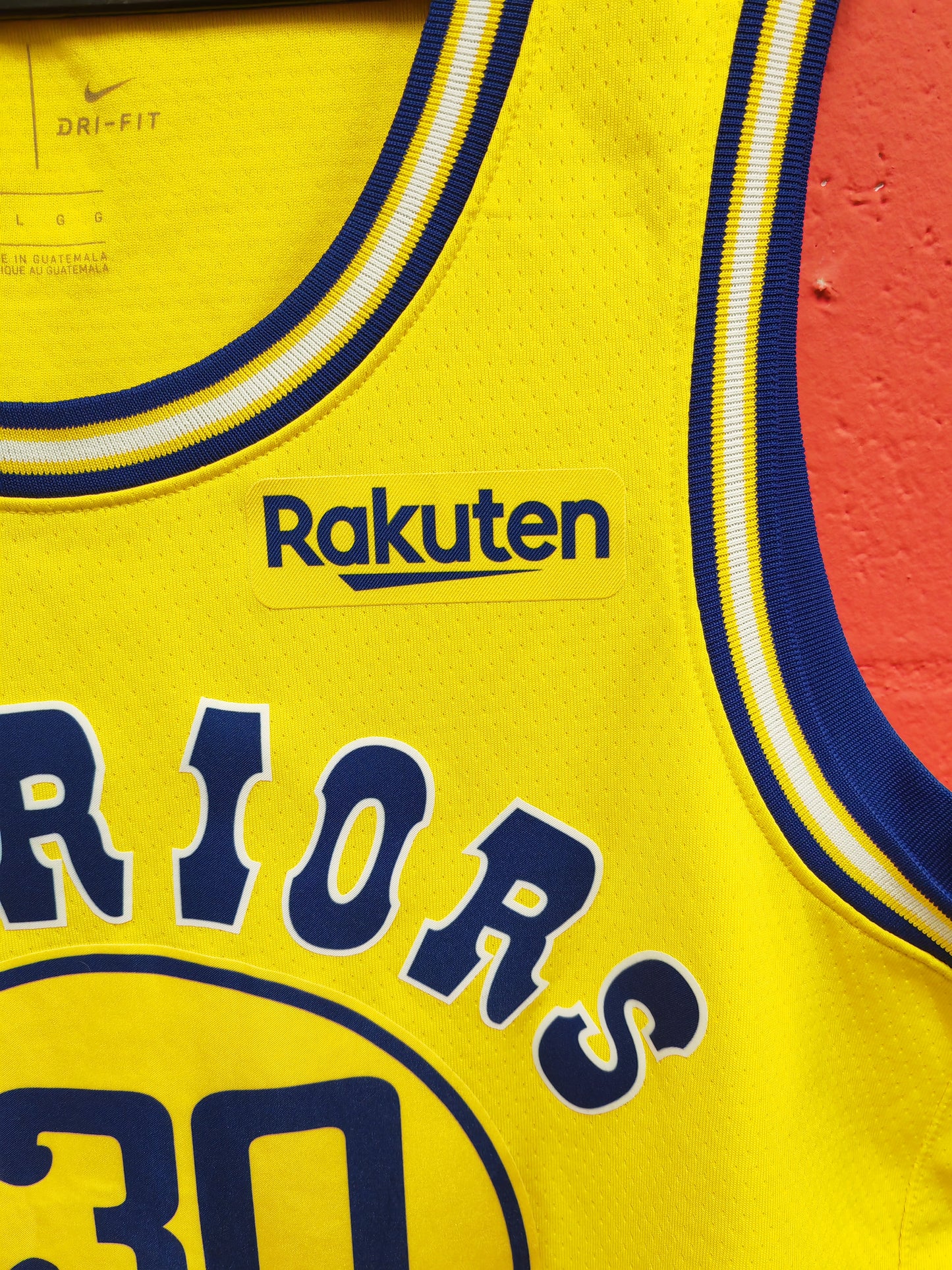 Nike Golden State Warriors NBA Jersey, #30 Curry, Yellow, Size Large