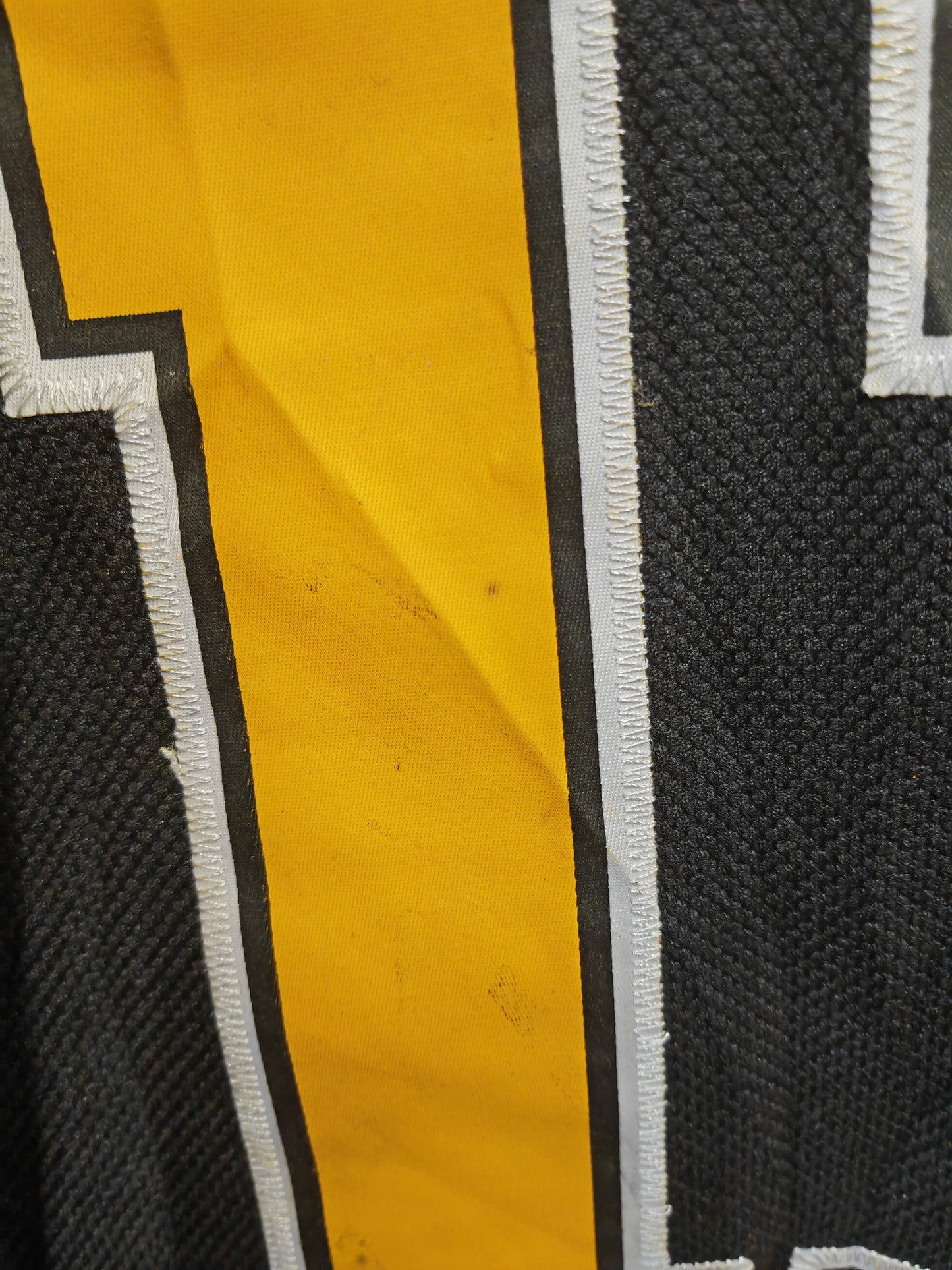 NHL Boston Bruins Ice Hockey Jersey, #17 Lucic, Black, Size S/M