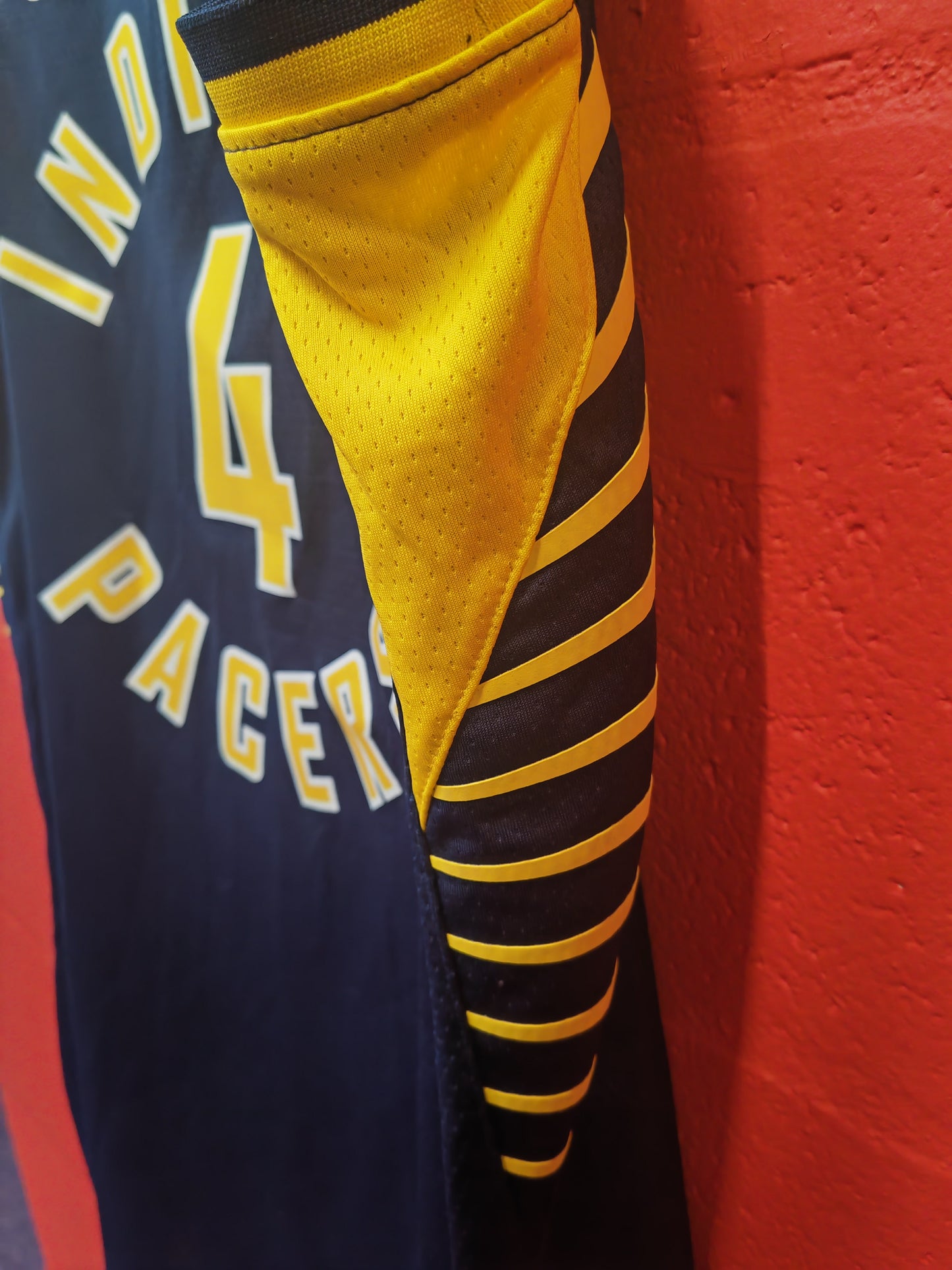 Nike Indiana Pacers NBA Swingman Jersey, #4 Oladipo, Navy, Size Medium