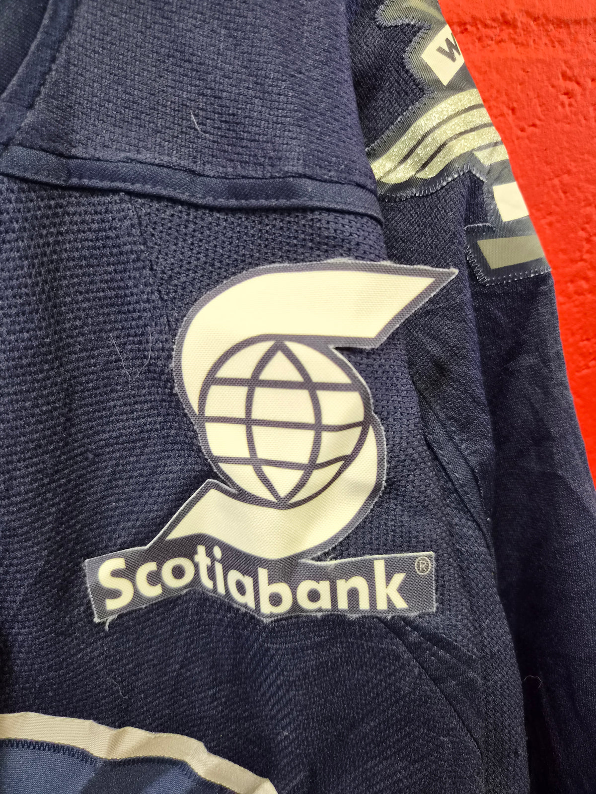 Reebok Winnipeg Jets NHL Ice Hockey Jersey, Navy, Size Small