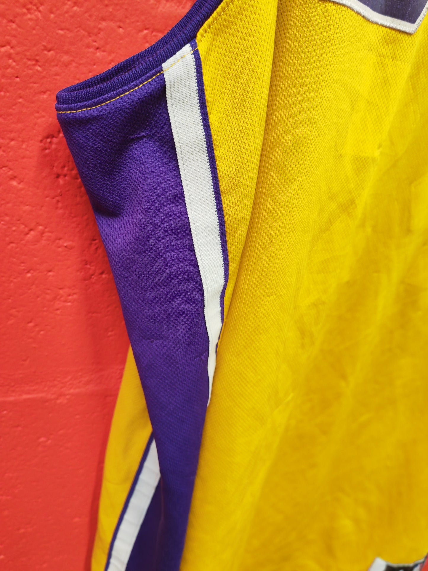 Adidas Los Angeles Lakers NBA Jersey, #24 Bryant, Yellow, Size XXL