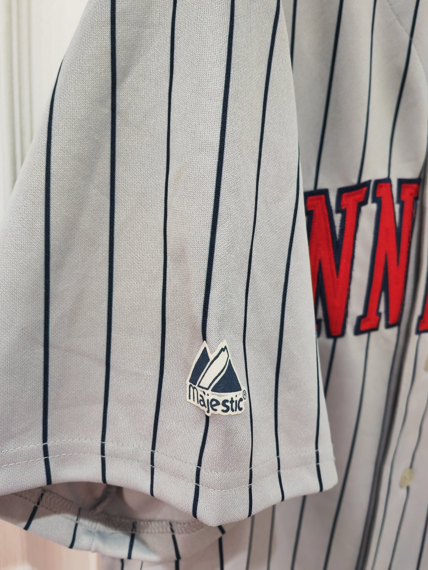 Majestic Minnesota Twins MLB Jersey, #33 Morneau, Grey, Size XL/XXL