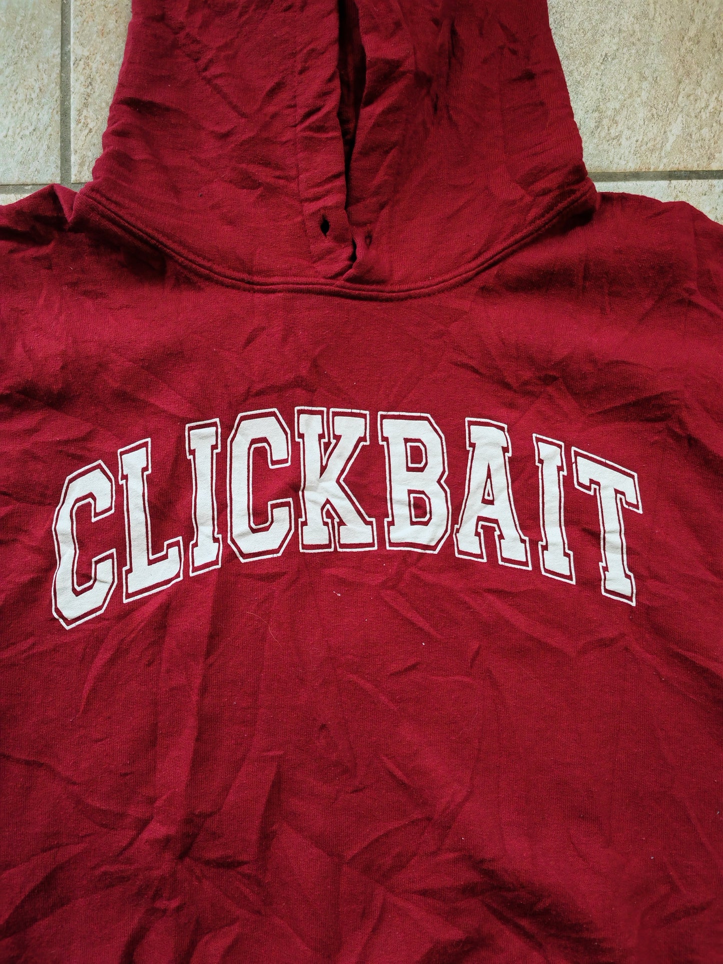 Gildan 'CLICKBAIT' pullover Hoodie, Maroon, Size Large