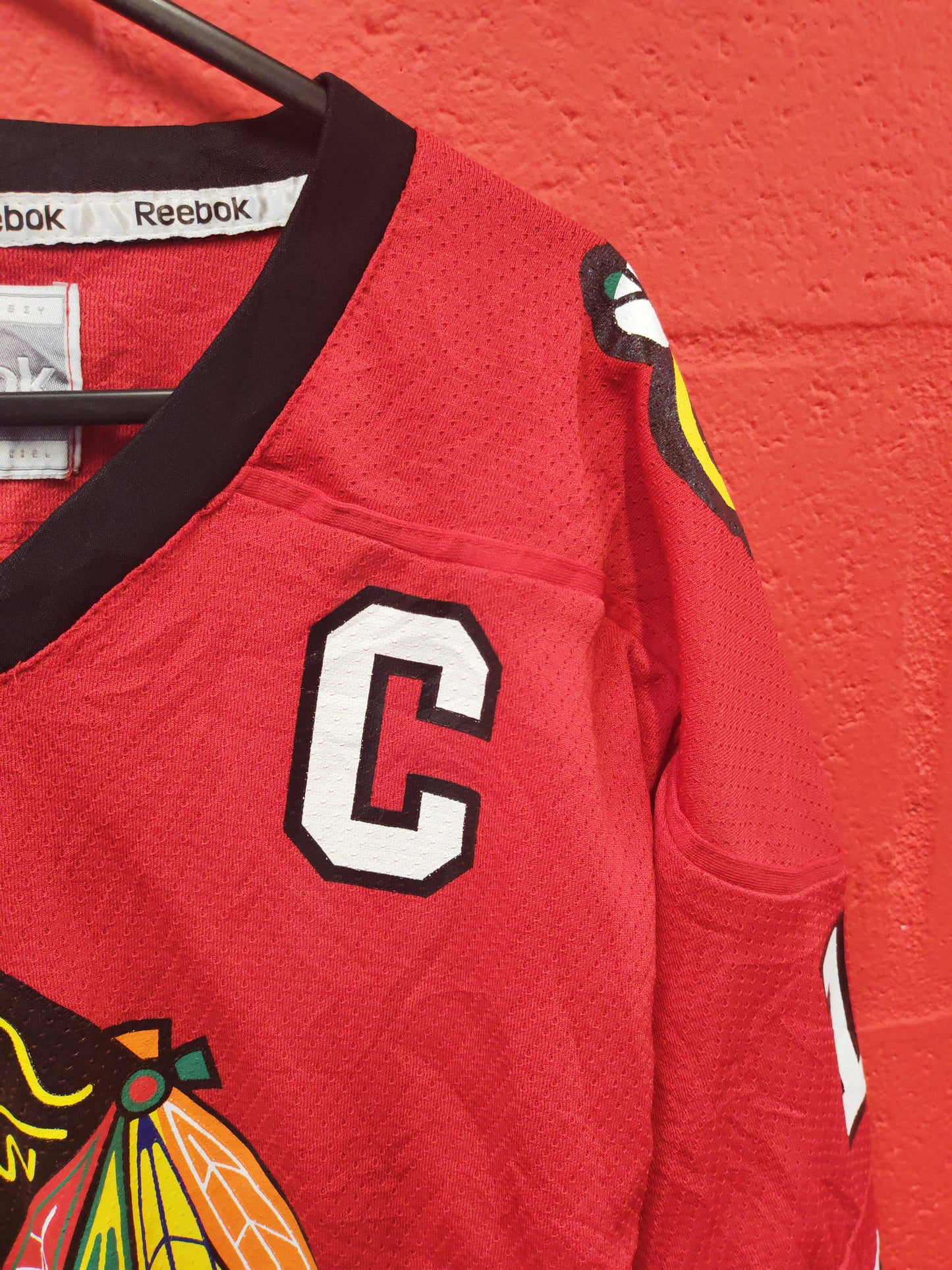 Youth Reebok Chicago Blackhawks NHL Hockey Jersey, #19 Toews, Red, Size YL/XL