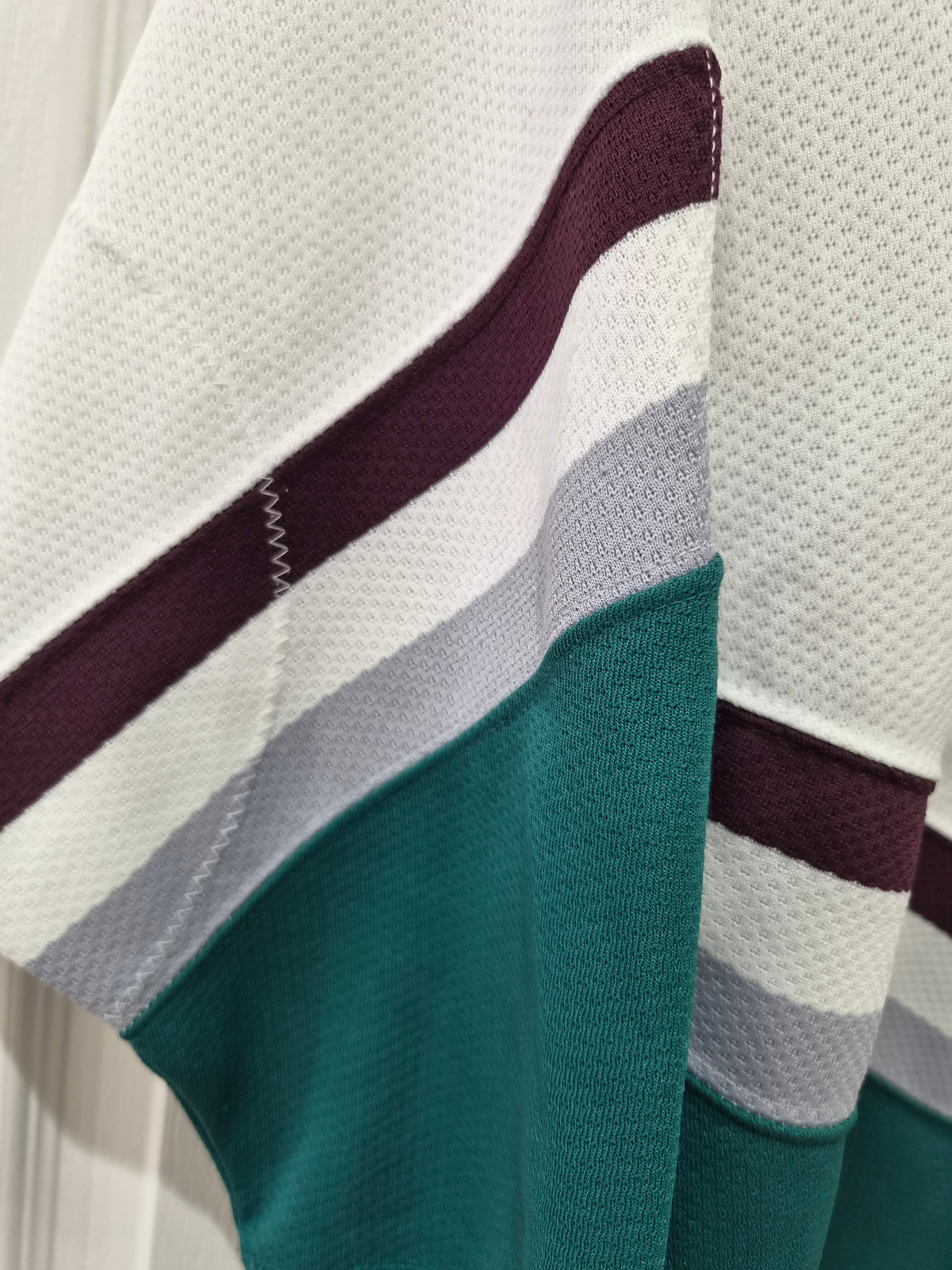 Youth Starter Mighty Ducks Of Anaheim NHL Hockey Jersey, White, Size YL/XL