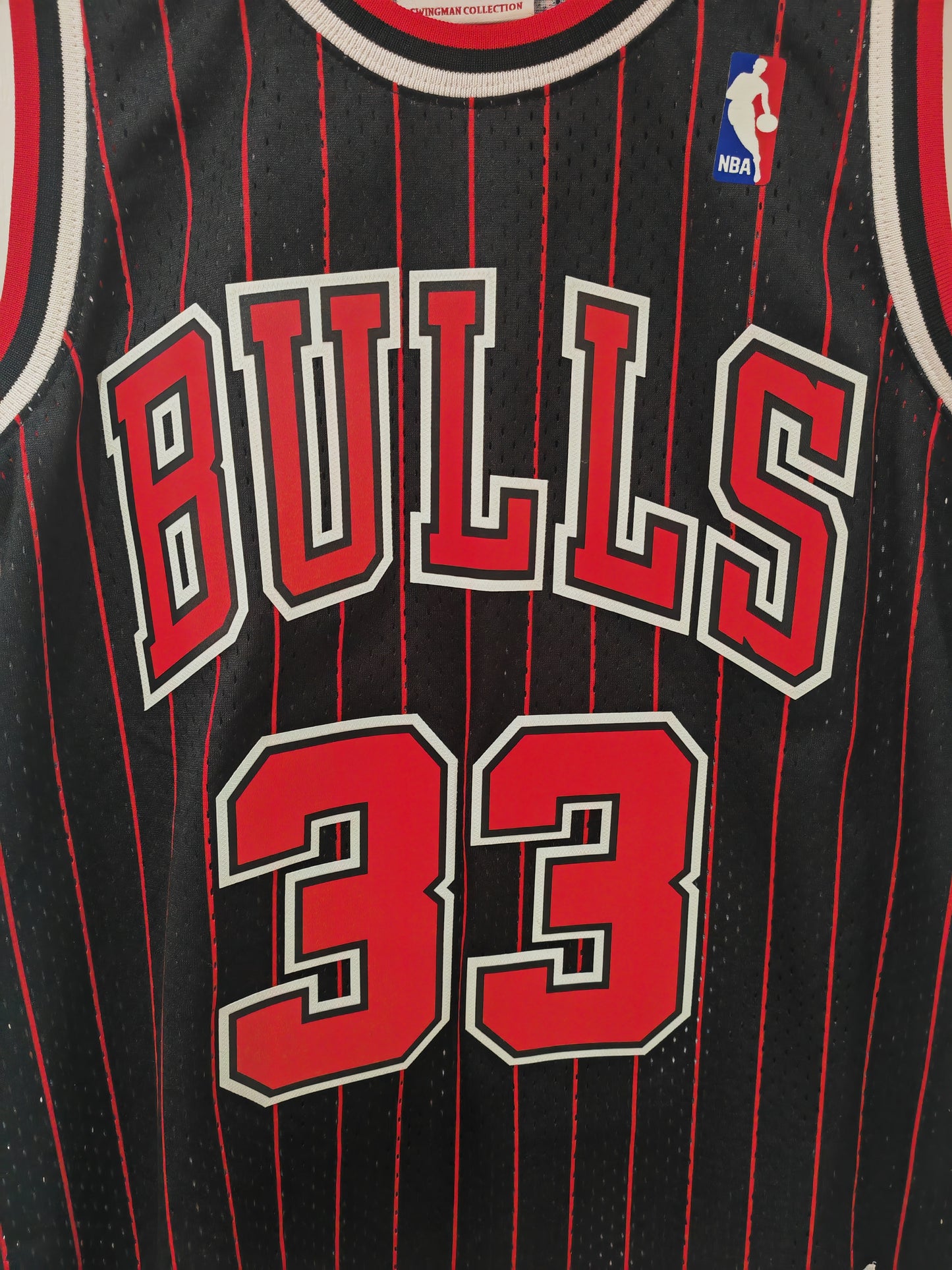 Mitchell & Ness Chicago Bulls 1995/96 Jersey, #33 Pippen, Black, Size Medium