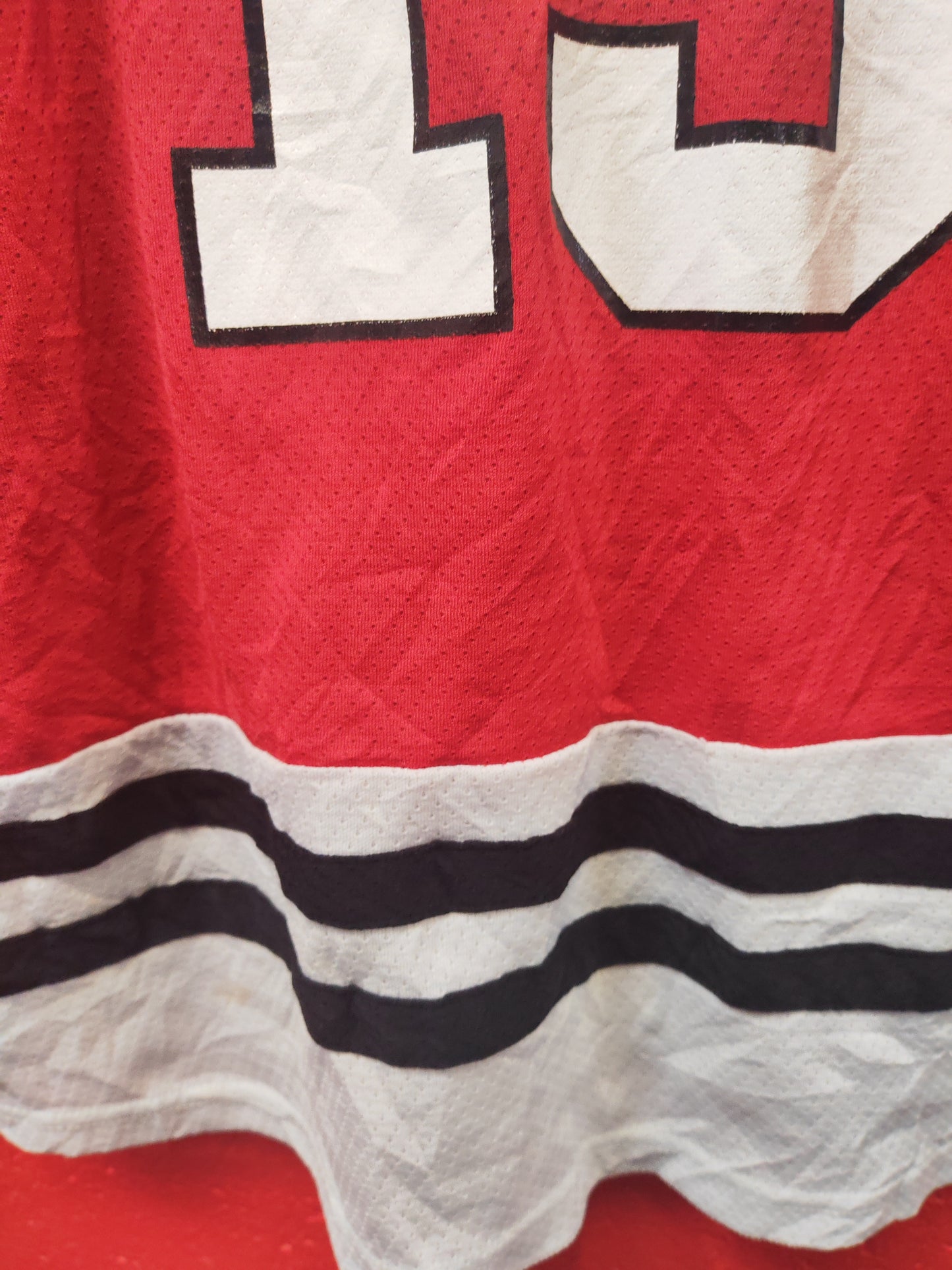 Youth Reebok Chicago Blackhawks NHL Hockey Jersey, #19 Toews, Red, Size YL/XL