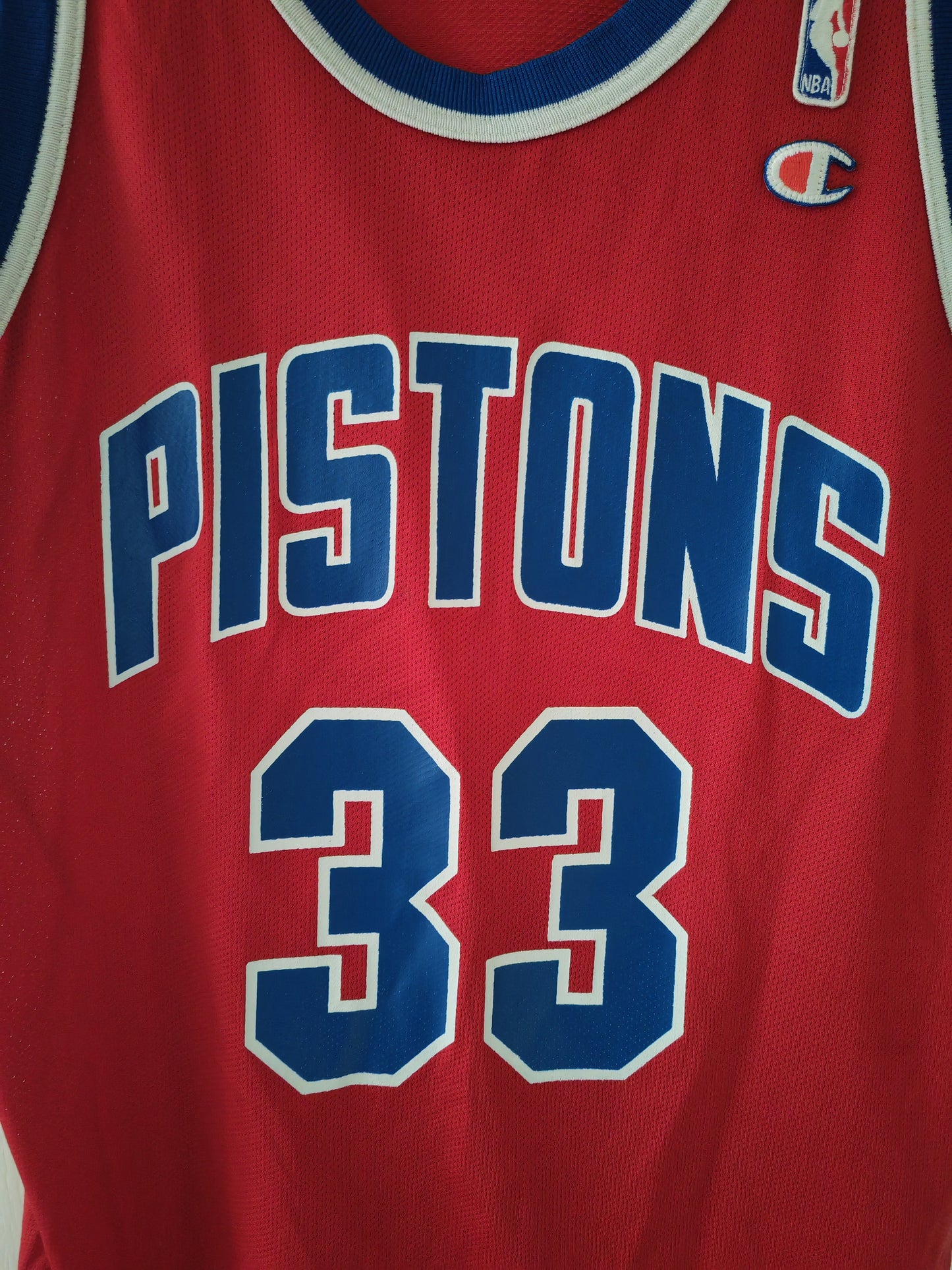Champion Detroit Pistons NBA Jersey, Vintage, #33 Hill, Red, Size 44 M/L