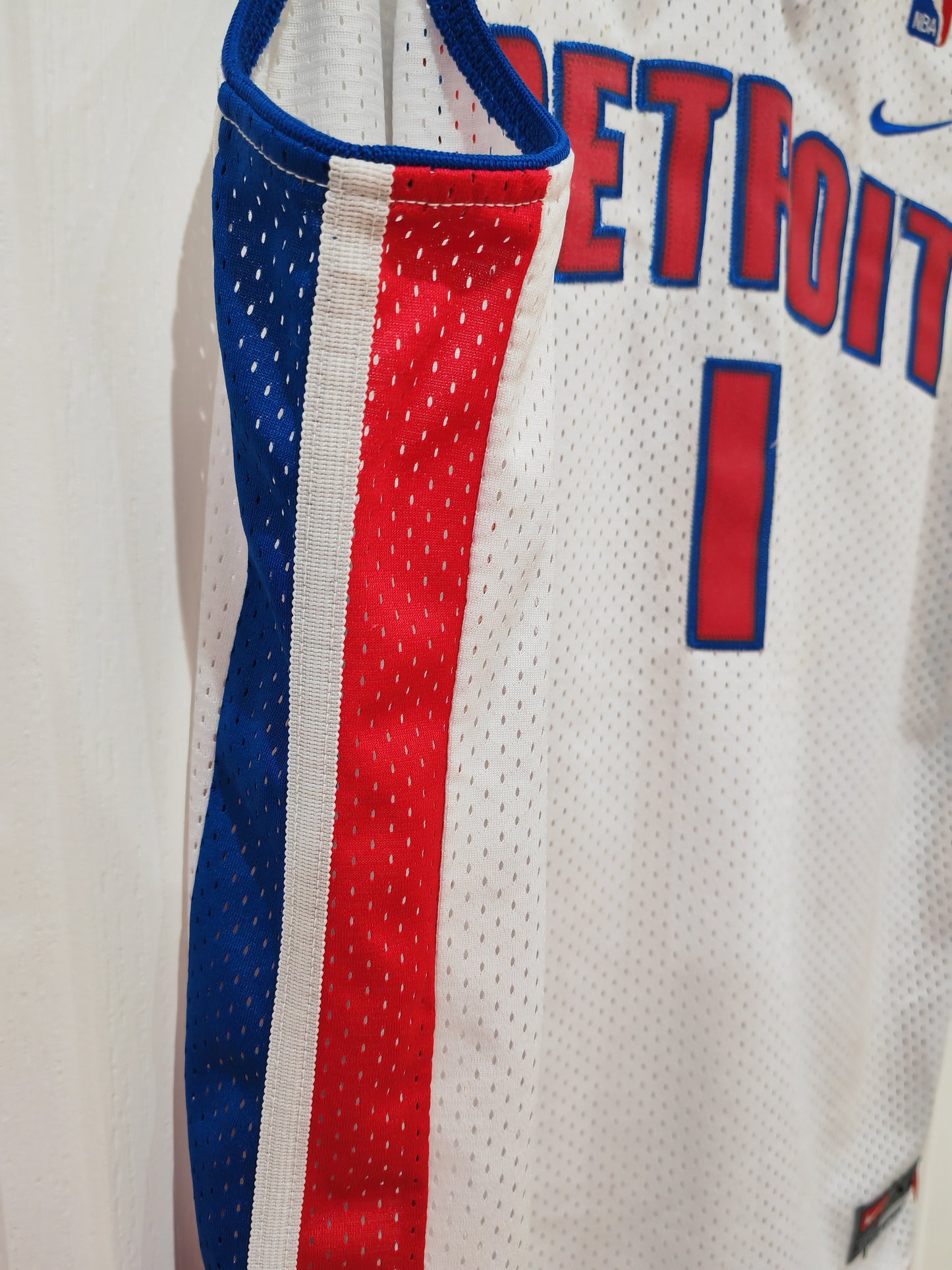 Youth Nike Detroit Pistons NBA Jersey, #1 Billups, White, Size YXL/Adult Small