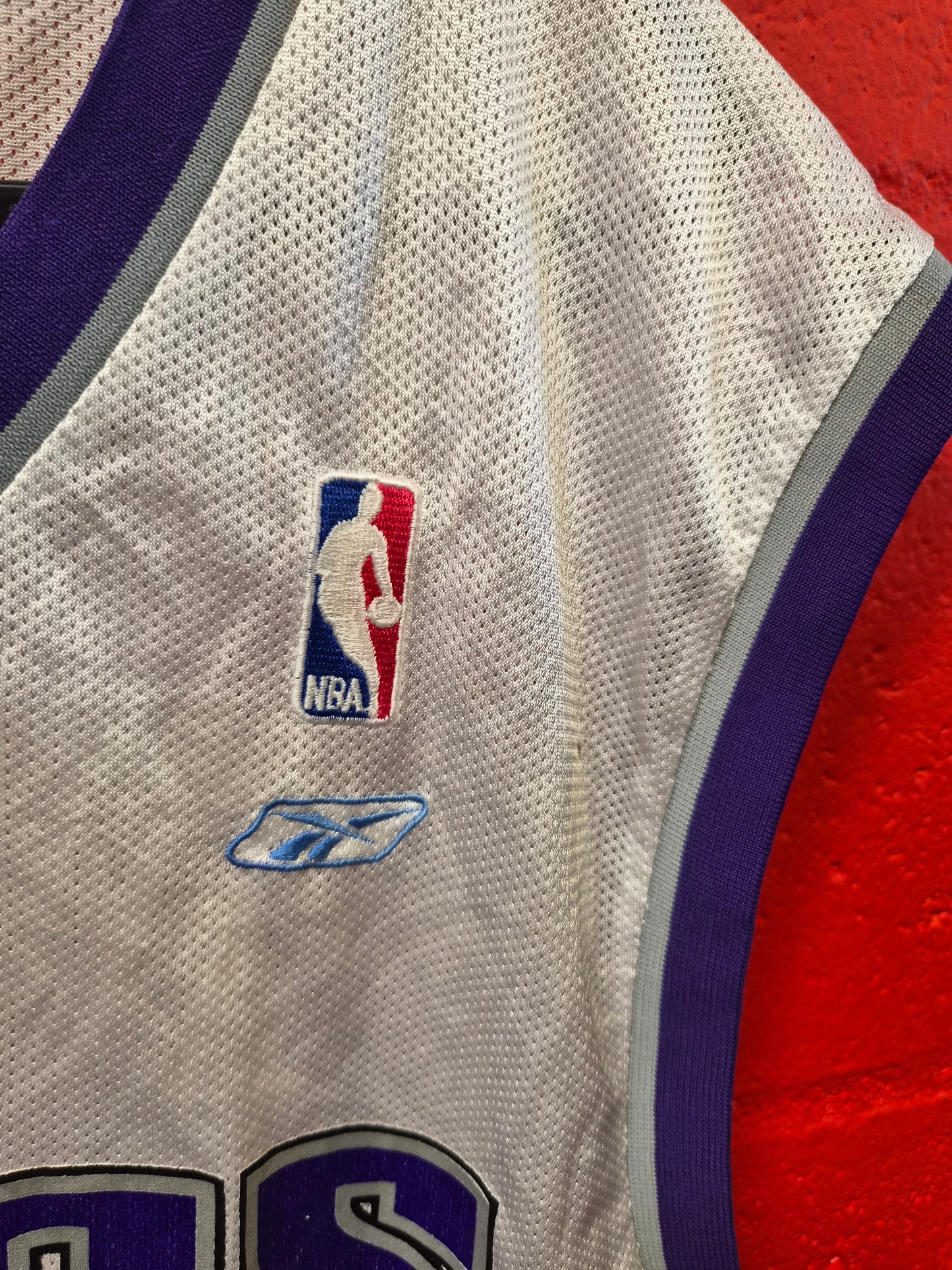 Reebok Sacramento Kings NBA Jersey, #16 Stojakovic, White, Size Medium
