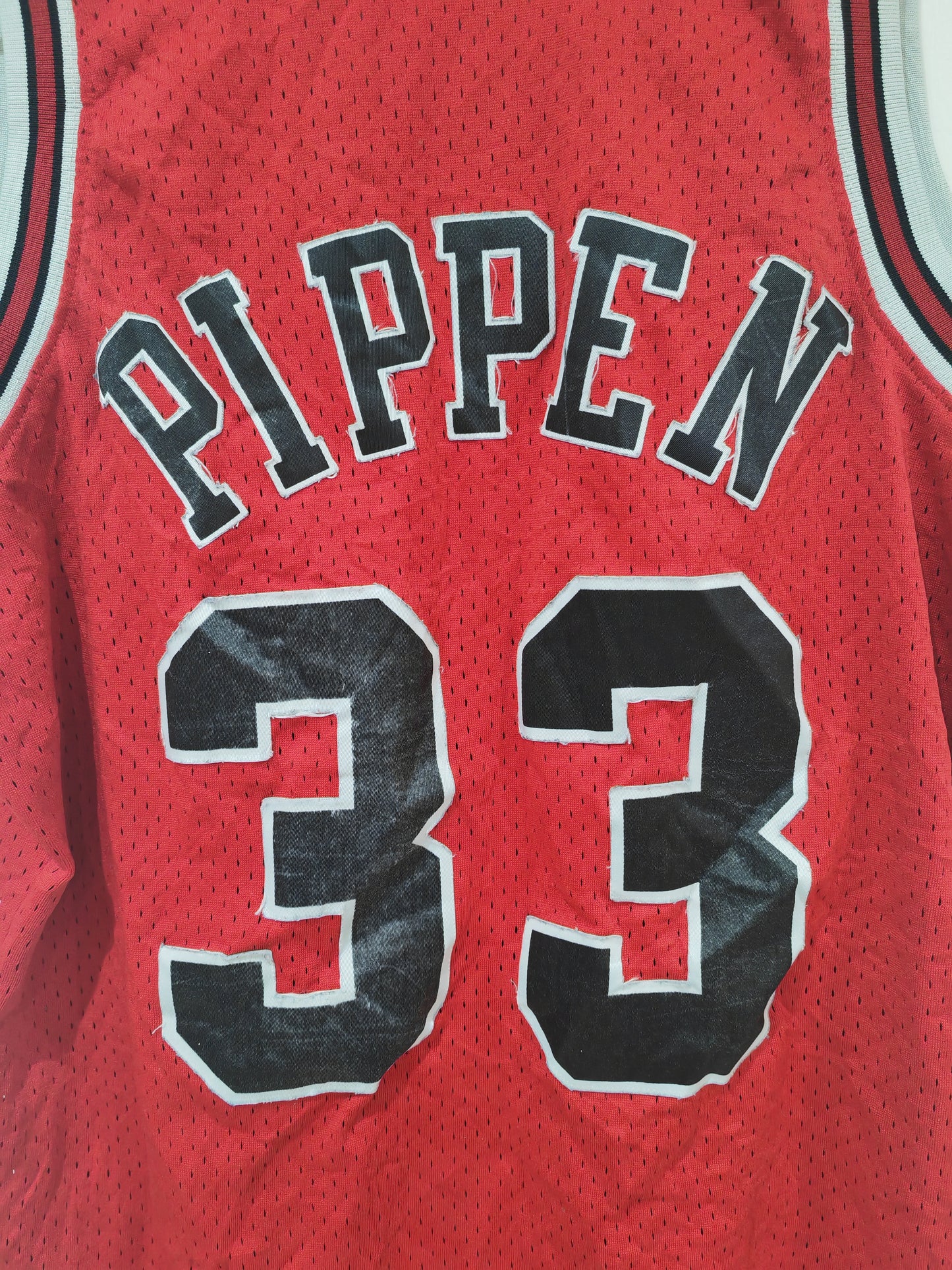 Mitchell & Ness Chicago Bulls NBA Jersey, #33 Pippen, Red, Size Medium