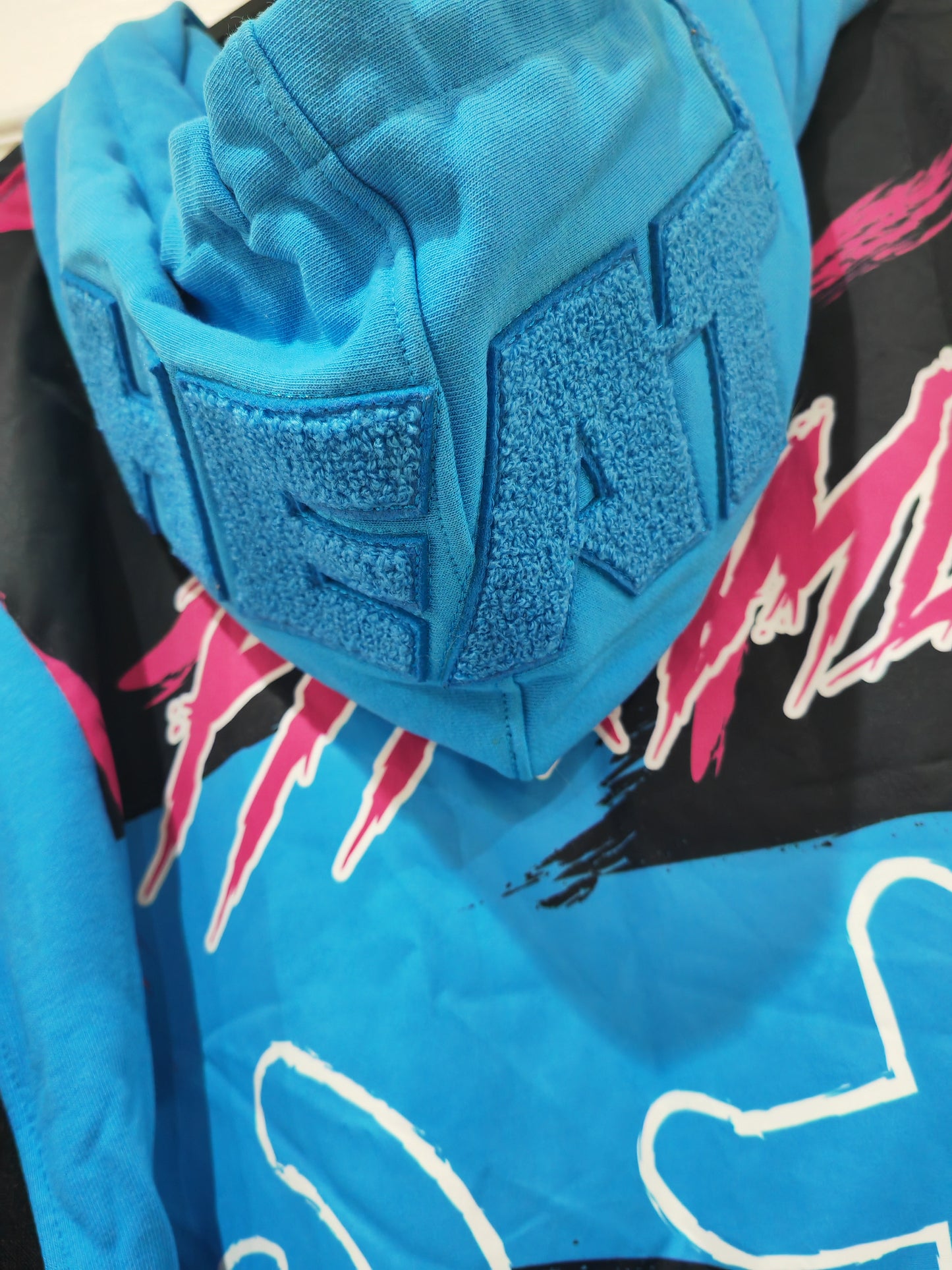 NBA X Black Pyramid Miami Heat Vice Pullover Hoodie, Black/blue/pink, Size Medium