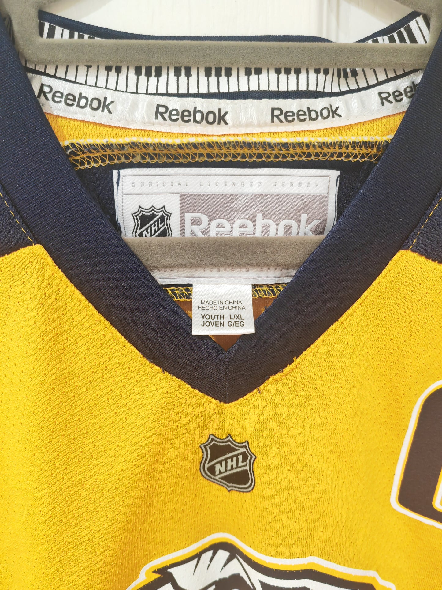 Youth Reebok Nashville Predators NHL Hockey Jersey, #6 Weber, Yellow, Size YL/XL