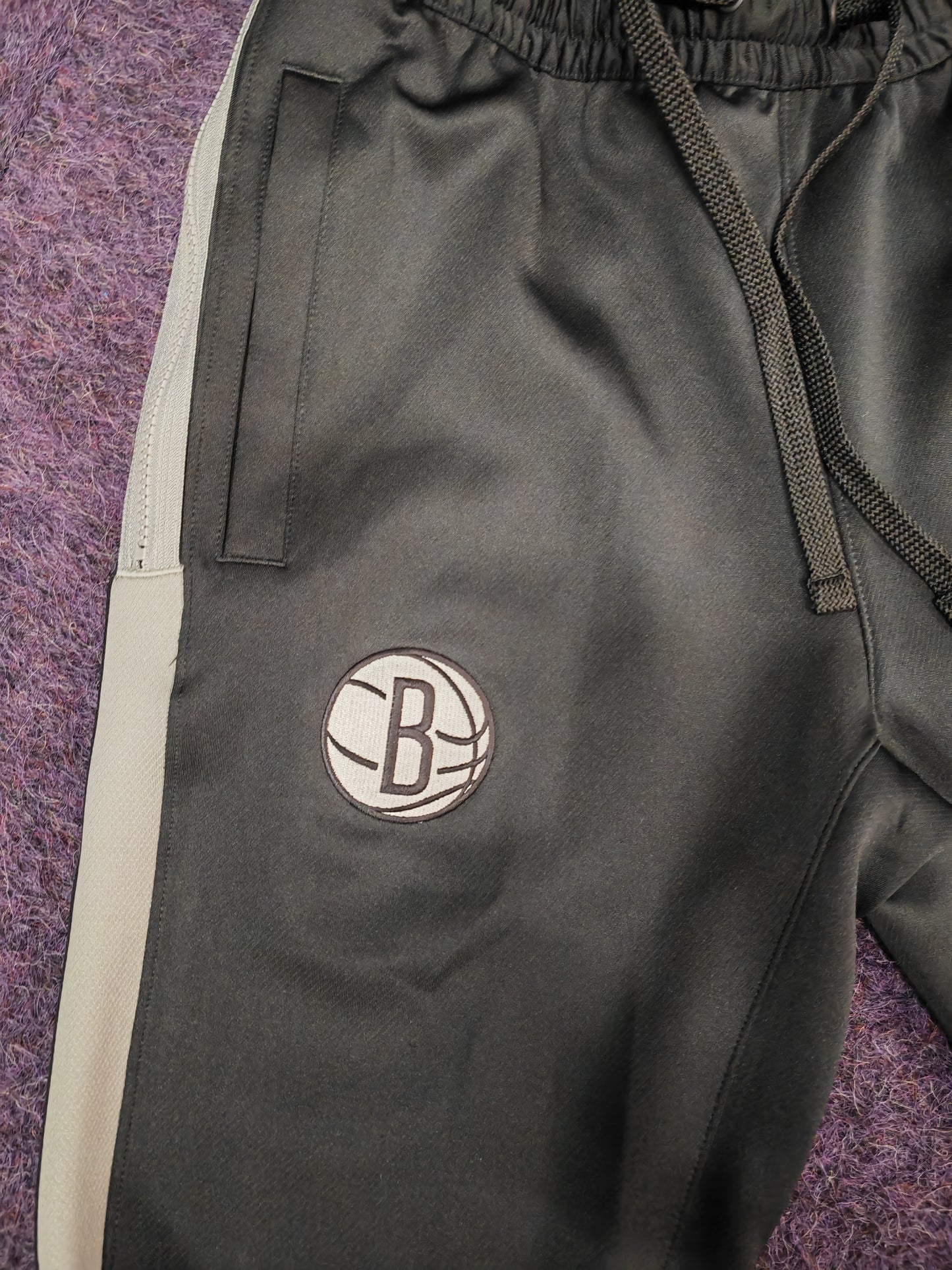 Nike Brooklyn Nets NBA Sideline Track Bottoms, Black, Size Small