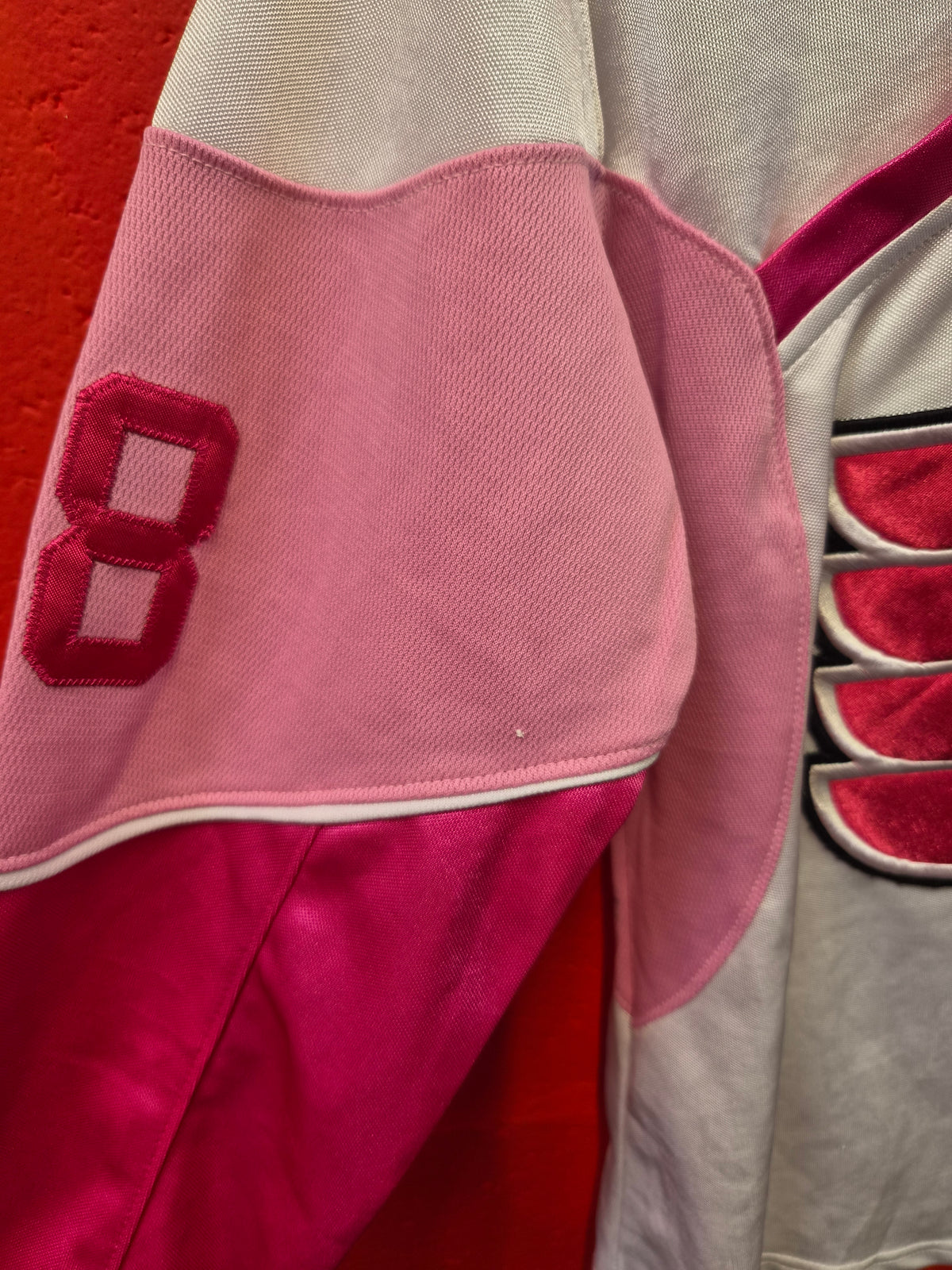Women's Reebok Philadelphia Flyers NHL Jersey, #18 Richards, White/Pink, Size Small
