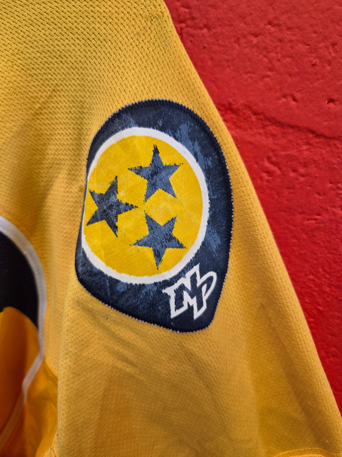 Reebok Nashville Predators NHL Ive Hockey Jersey, #10 Tucker, Yellow, Size Small