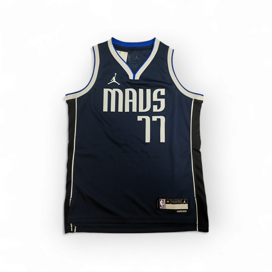 Youth Jordan Dallas Mavericks Statement Edition Jersey, #77 Doncic, Blue, YM