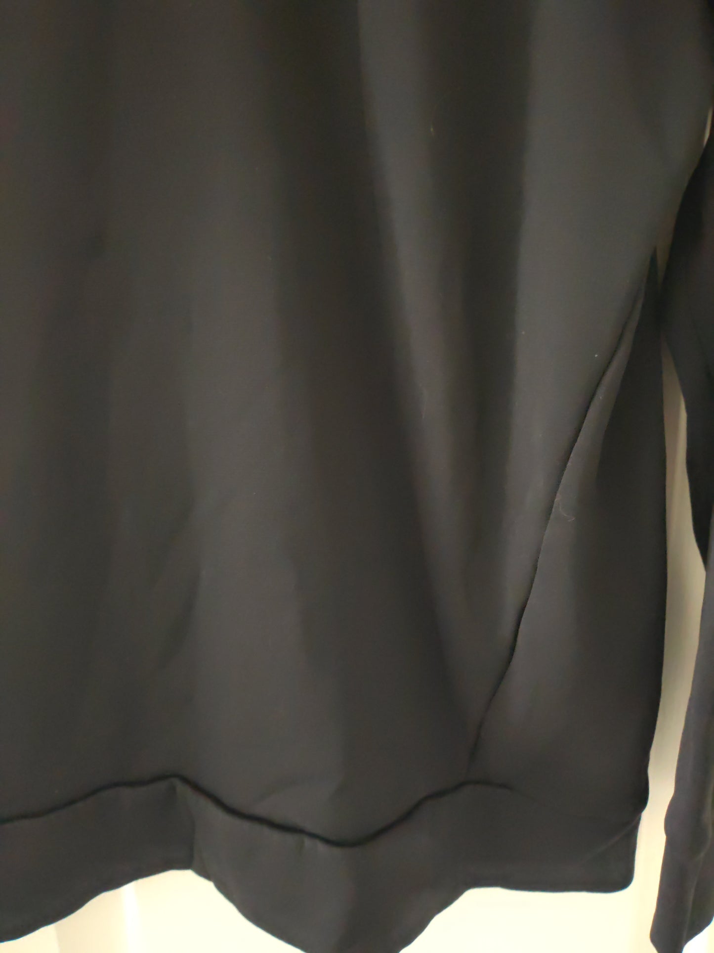 Under Armour 1/4 Zip Long Sleeve Training Sweatshirt, Black, Size Medium