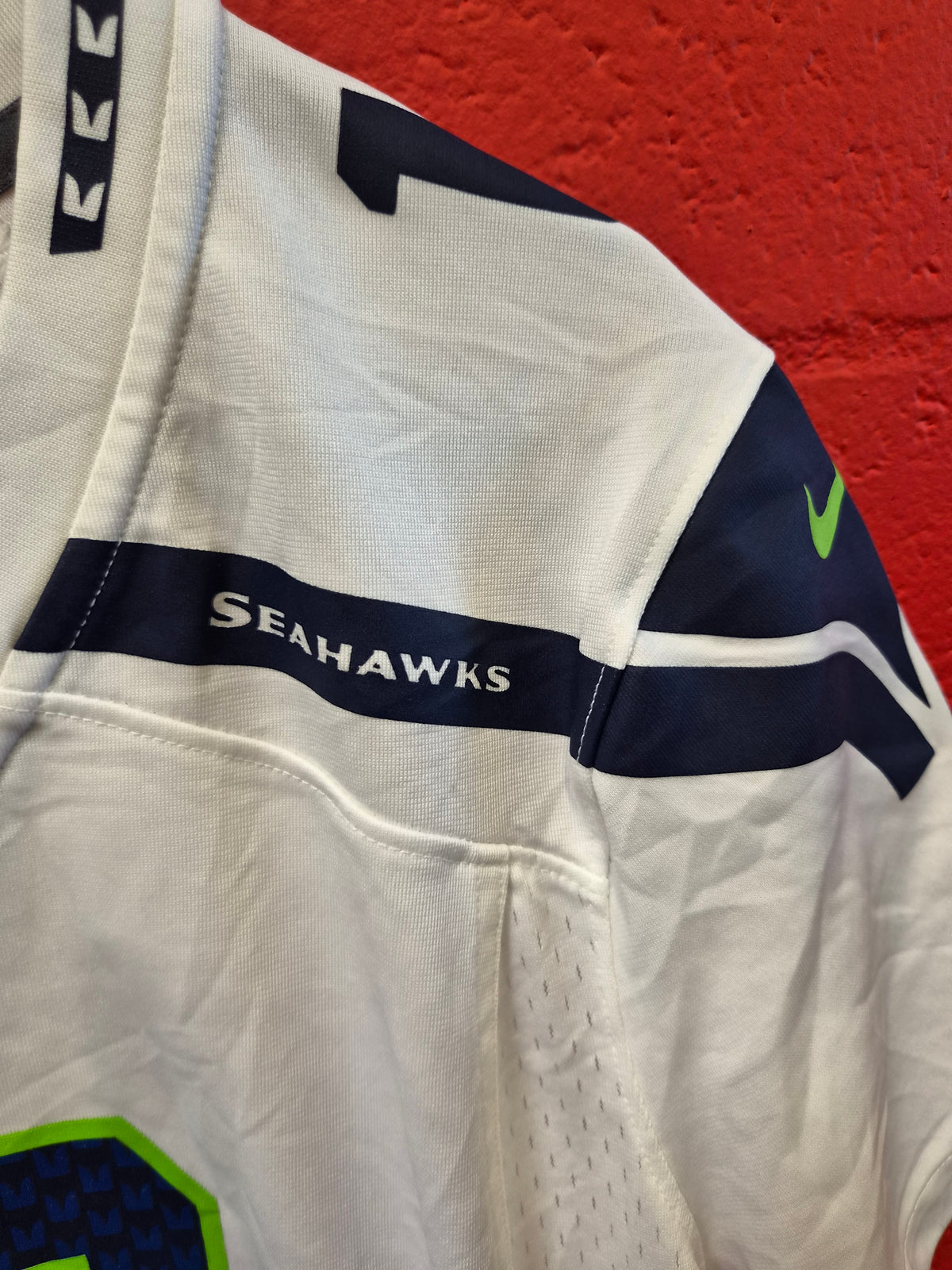 Women's Nike Seattle Seahawks NFL Jersey, #12 Fan, White, Size XL