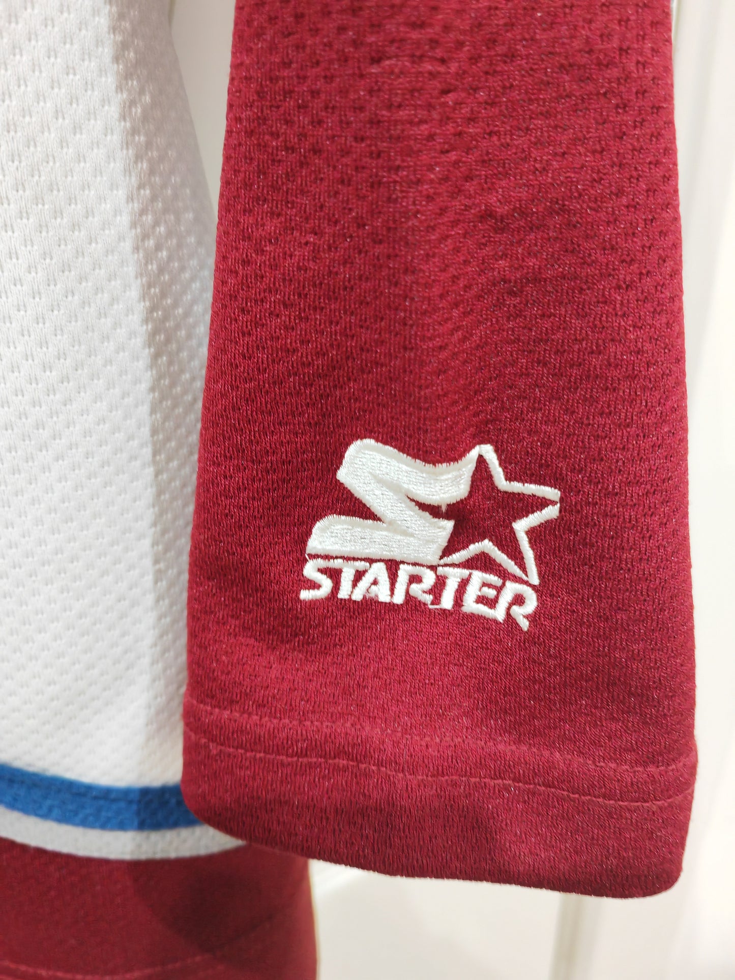 Starter Colorado Avalanche NHL Hockey Jersey, White, Size Medium