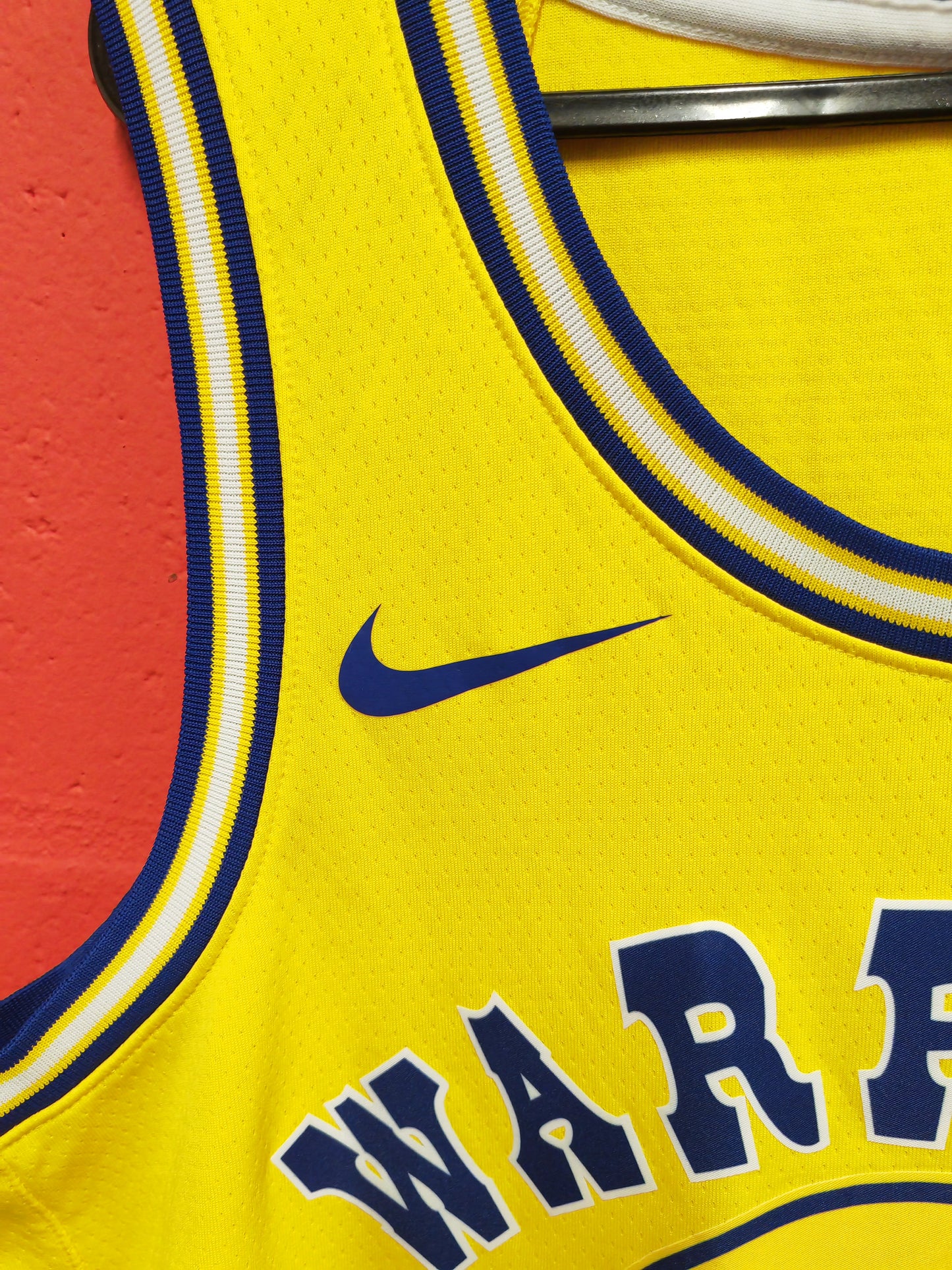 Nike Golden State Warriors NBA Jersey, #30 Curry, Yellow, Size Large