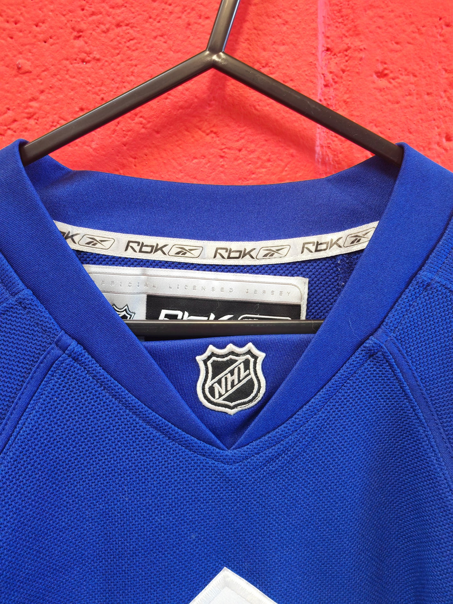 Reebok Toronto Maple Leafs NHL Hockey Jersey, Blue, Size Small