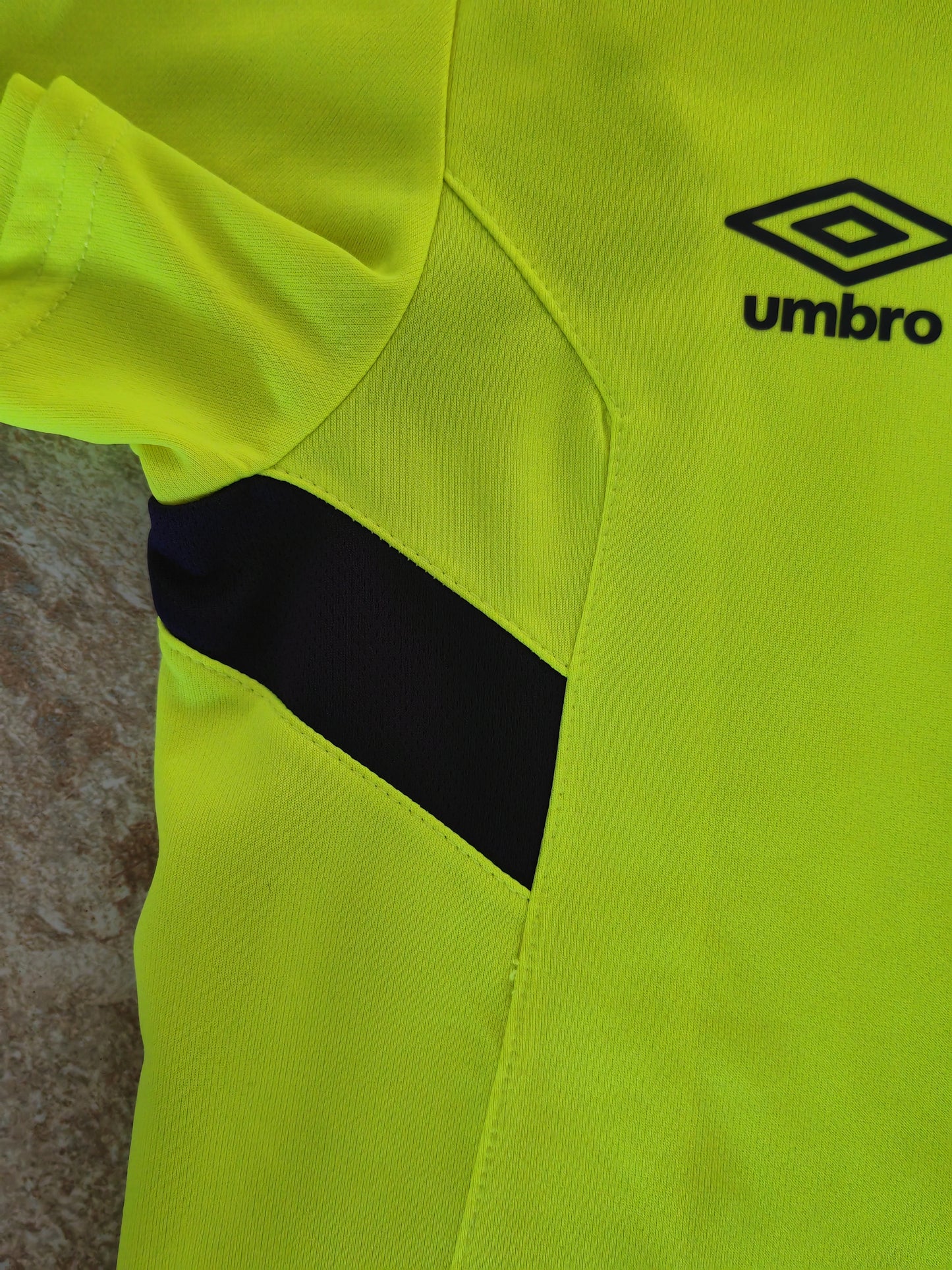 Youth Umbro Everton Football Training Shirt, Fluorescent Yellow, Size YM
