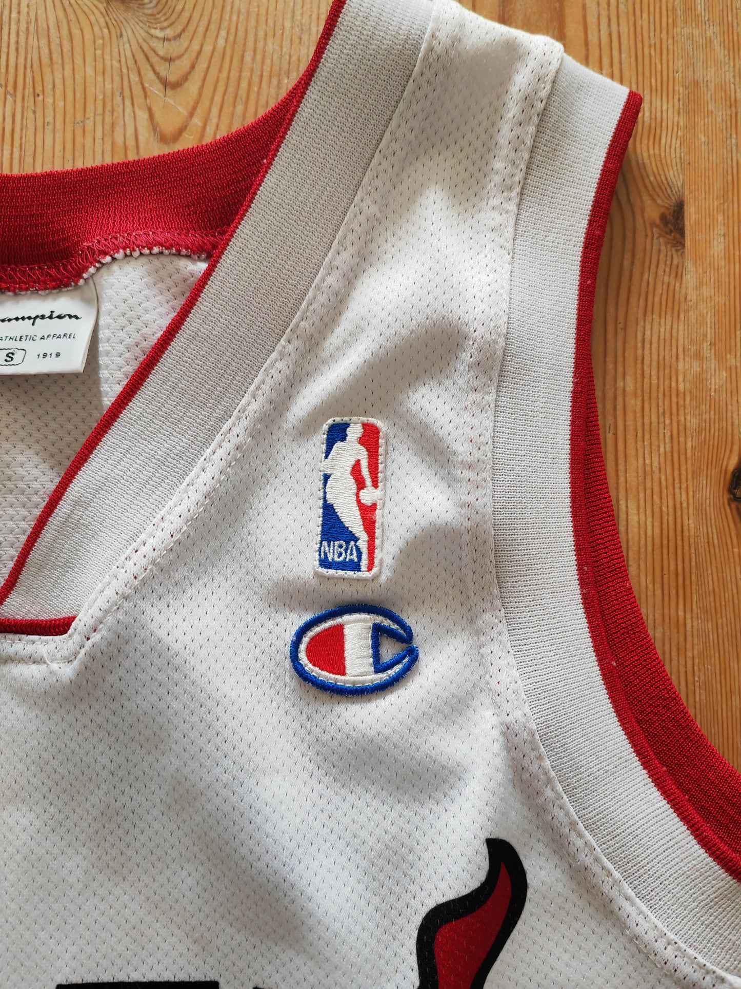 Champion Miami Heat NBA Jersey, #32 O'Neal, White, Size Small