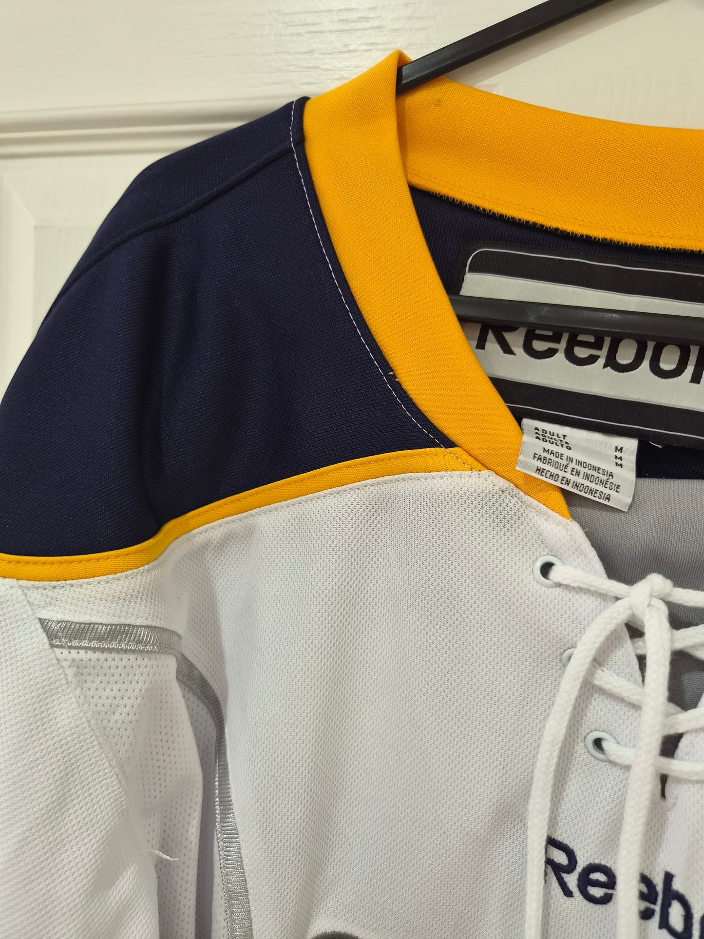 Reebok Ice Hockey Jersey, #32 Hoffe, White, Size Medium