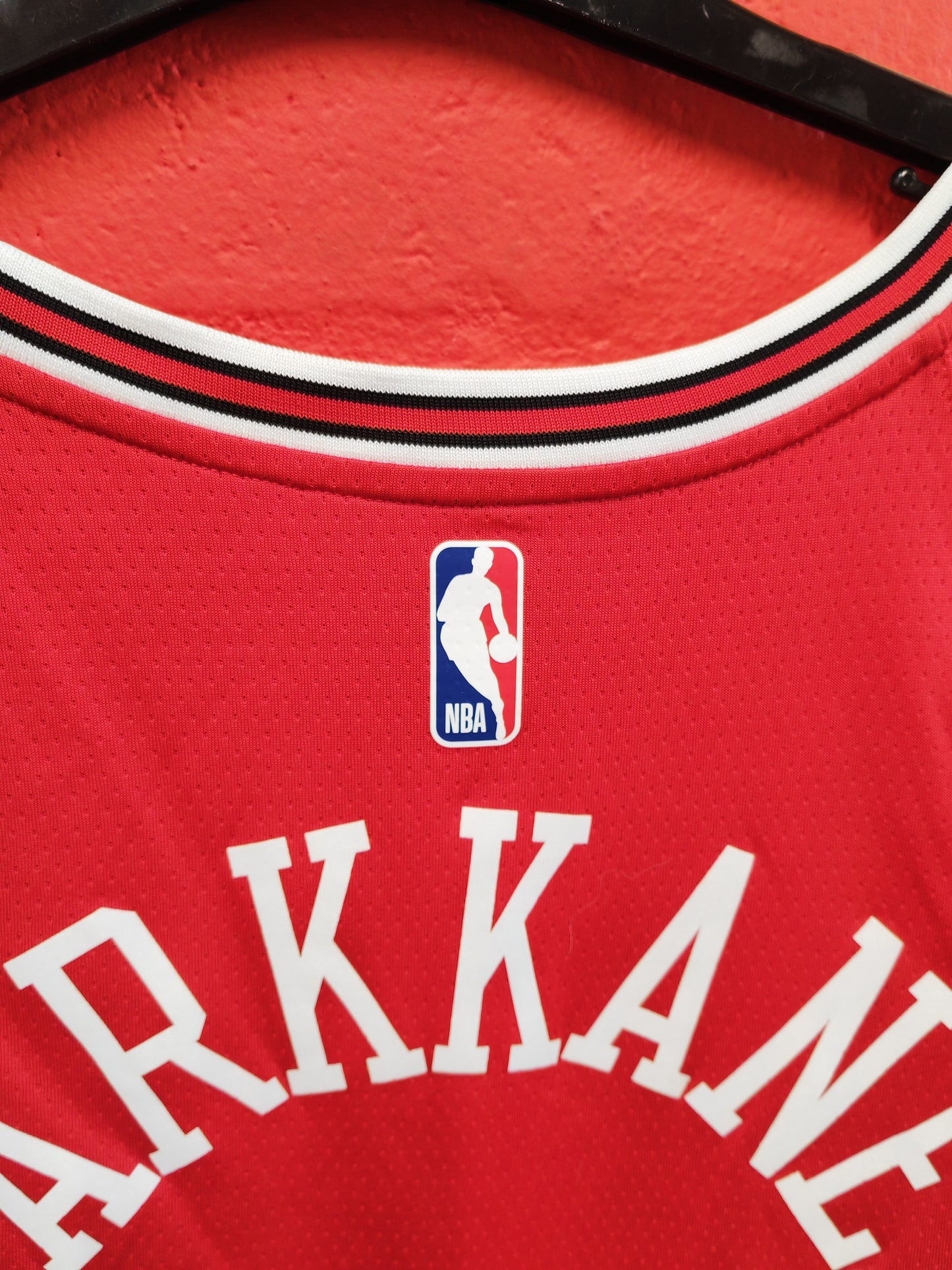 Nike Chicago Bulls NBA Swingman Jersey, #24 Markkanen, Red, Size Medium