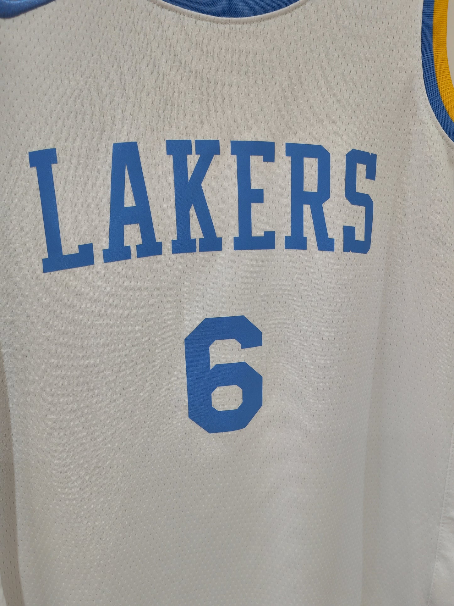 Nike Los Angeles Lakers NBA Classic Edition Jersey, #6 James, White, Size Small