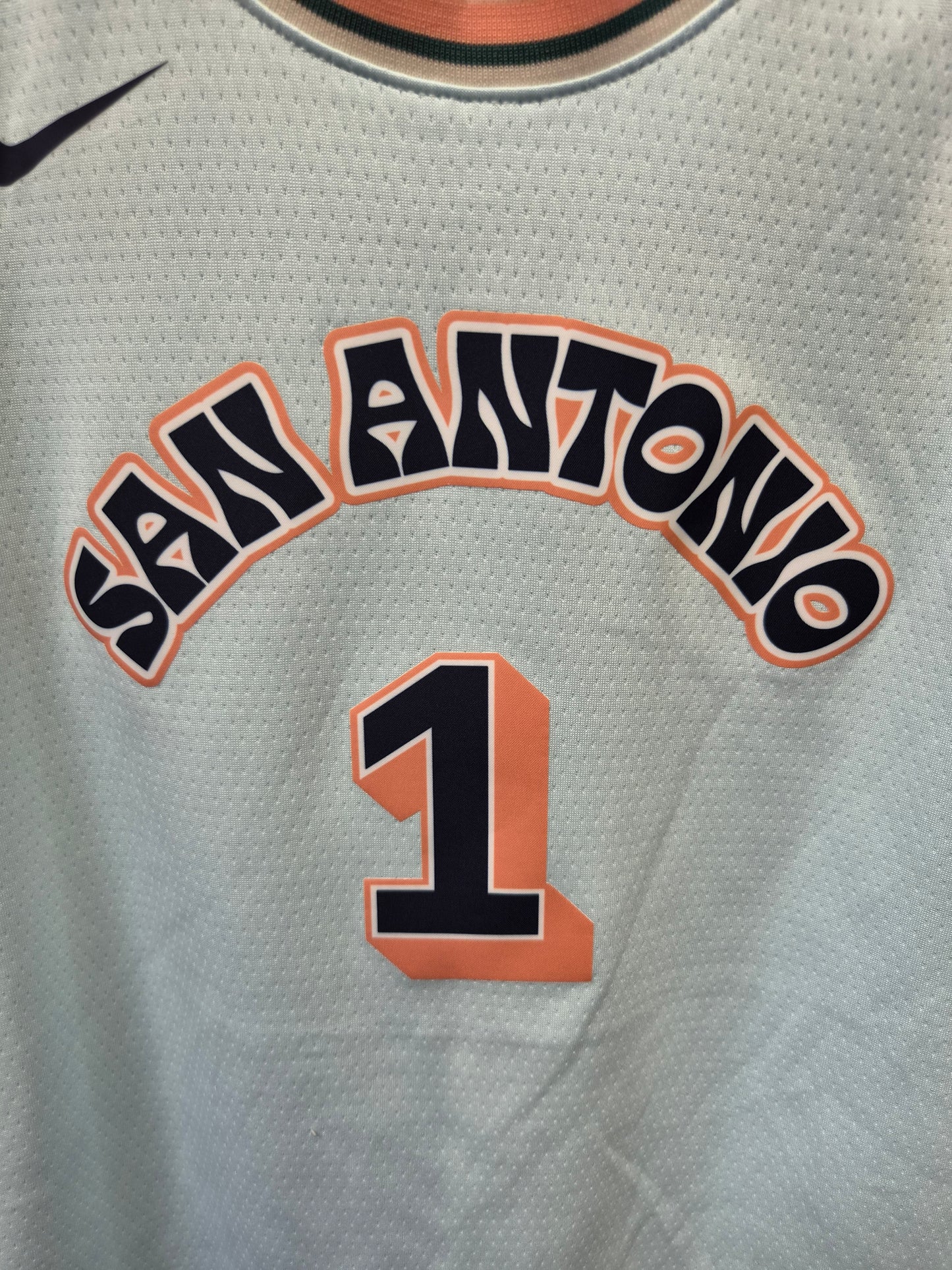 Youth Nike San Antonio Spurs NBA City Edition Jersey, #1 Wembanyama, Size YL