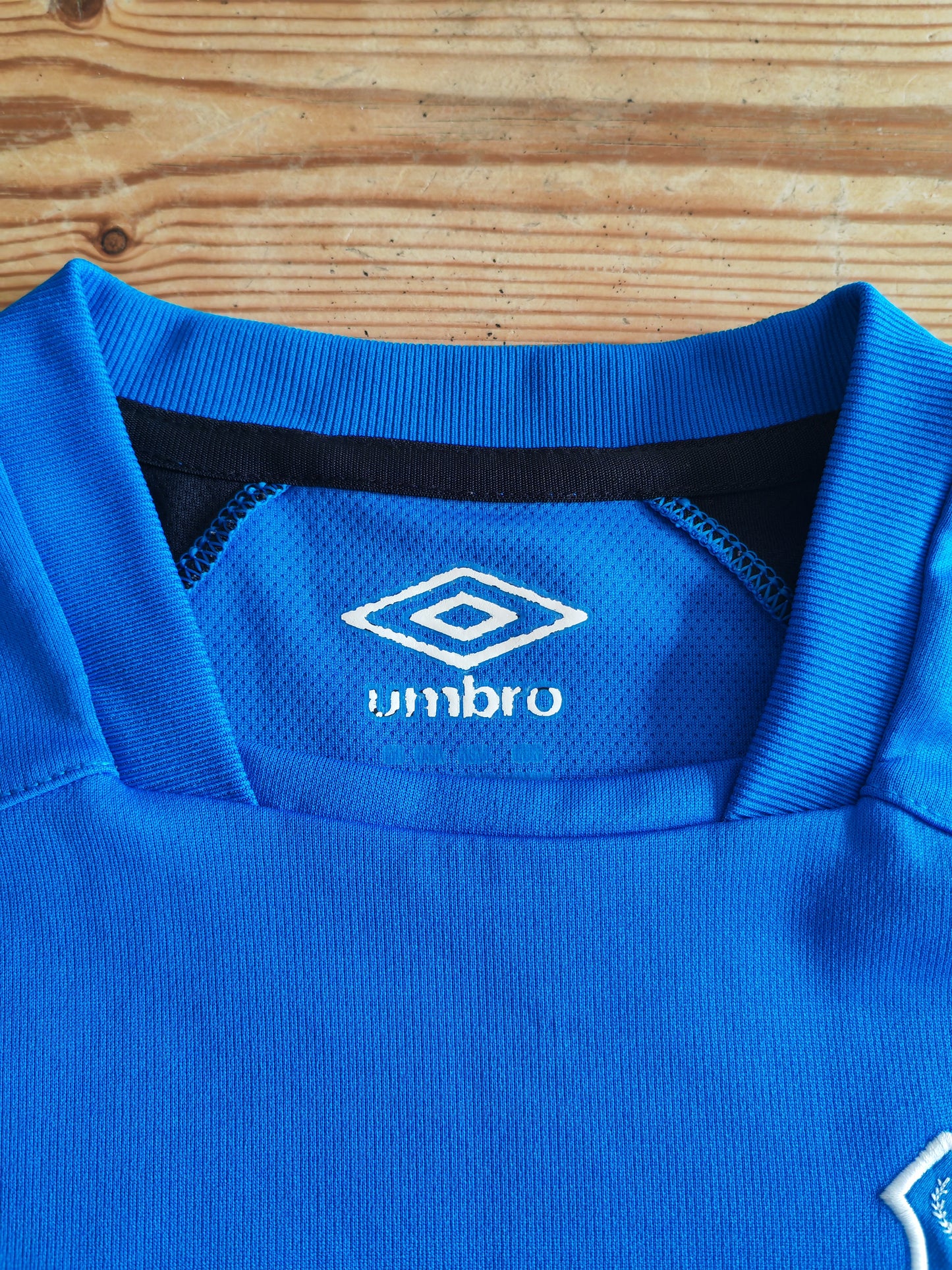 Youth Umbro Everton FC training Shirt, Blue, Size YM