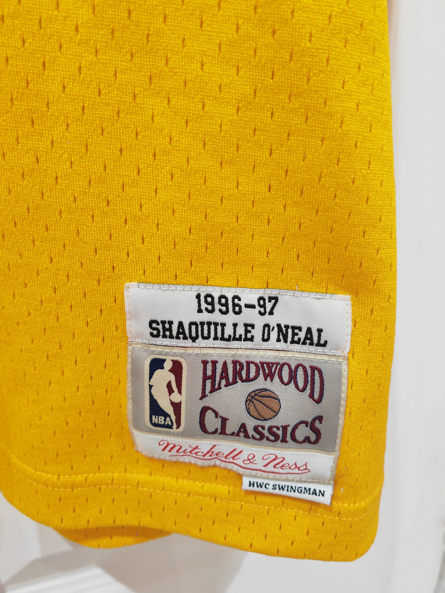 Mitchell & Ness Los Angeles Lakers 1996-97 Jersey, #34 O'Neal, Yellow, Size Large
